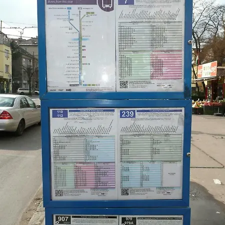 Laky9 Apartman *